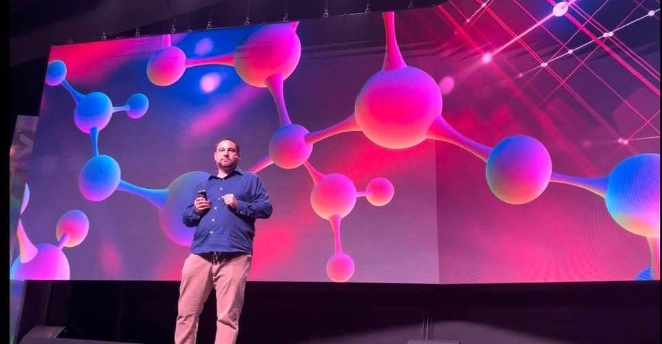 Folia Water Global Co-Founder Jonathan Levine Receives Best Speaker Award at X-PITCH During PUZZLE X